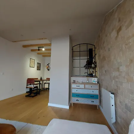 Apartment Lovely